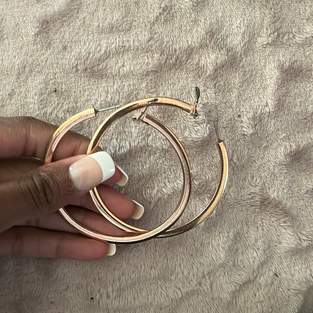 ✨PRICE DROP✨HOOP EARRINGS✨